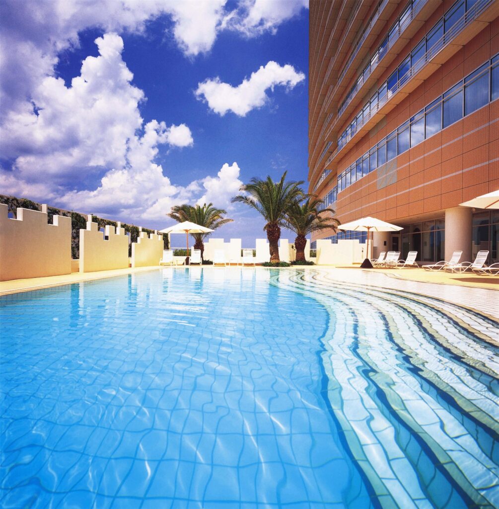 Outdoor swimming pool at Hilton Fukuoka Sea Hawk